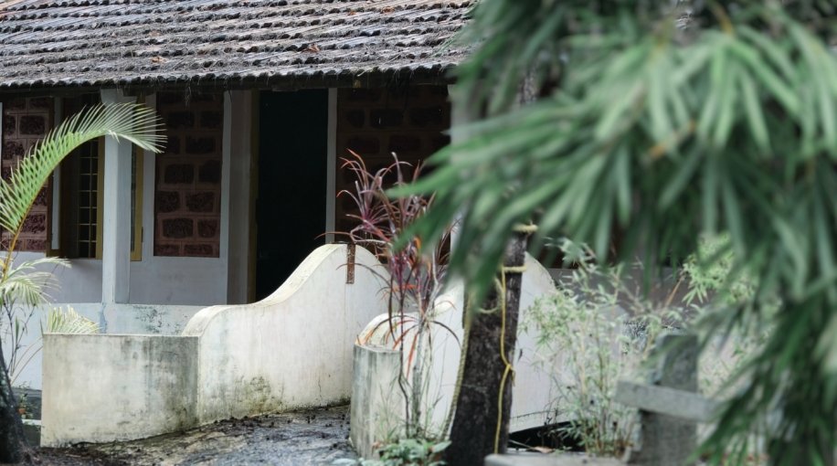 budget friendly stay in cherai